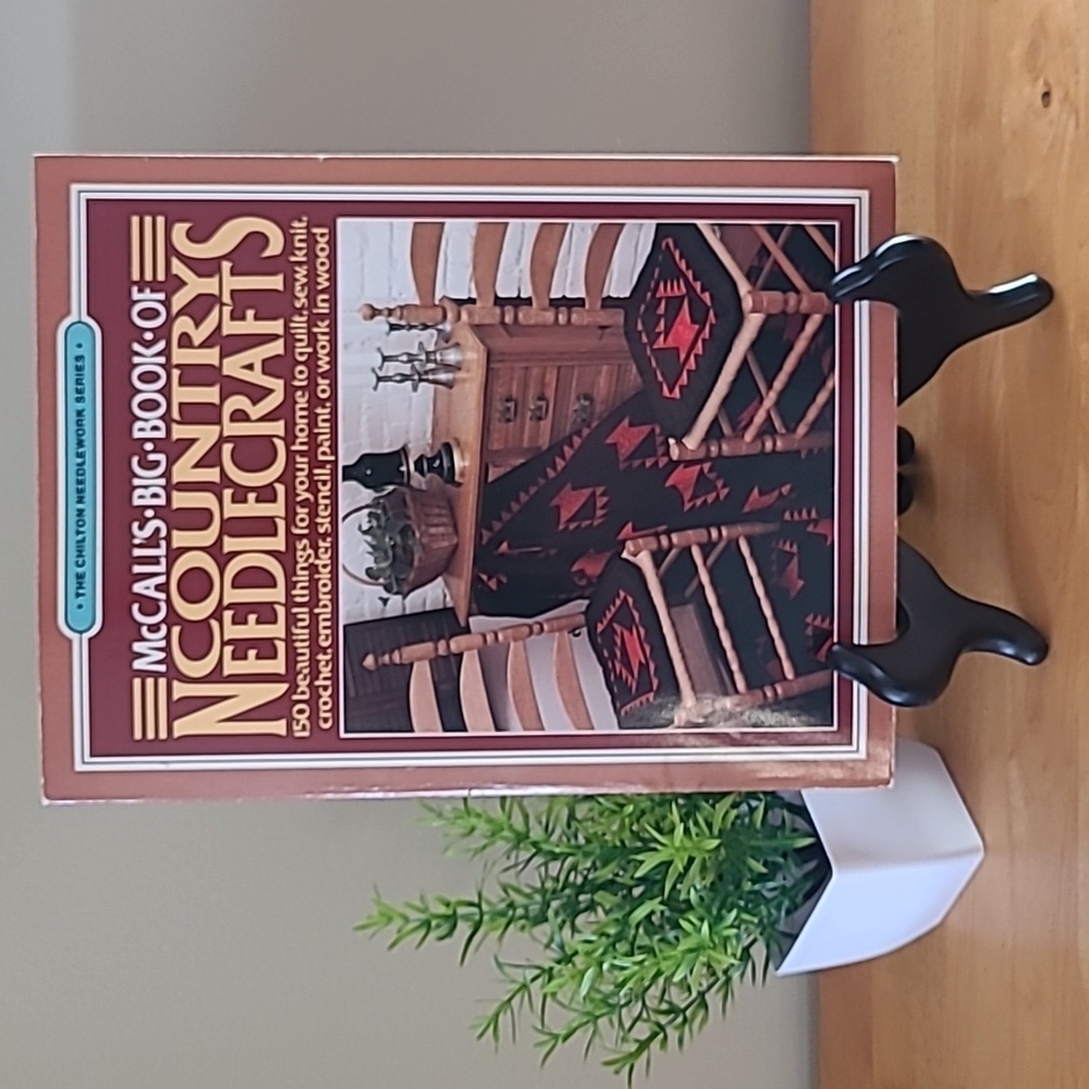 MCCALL'S CHILTON Vintage 1983 'Big Book of Country Needlecrafts' Softcover